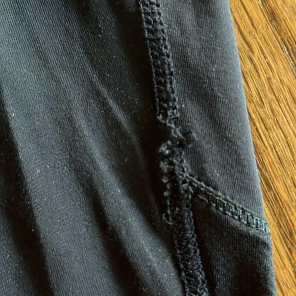 Lululemon Capri Leggings with Gathered sides Size 2 Black - Picture 10 of 10